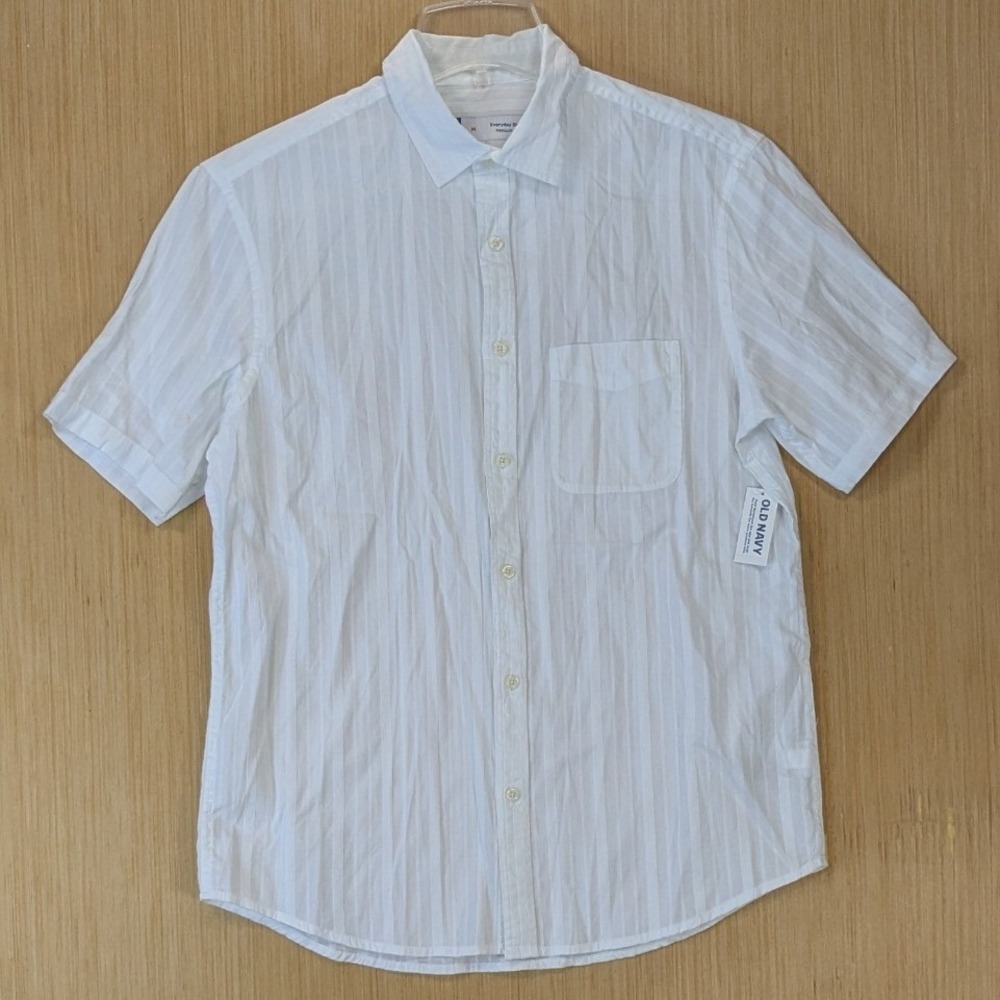 Old Navy Mens Everyday Shirt White Dobby Stripe Short Sleeve Button Down Medium
